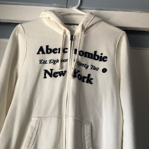 Abercrombie & Fitch Sweaters - Brand new Abercrombie and Fitch sweater